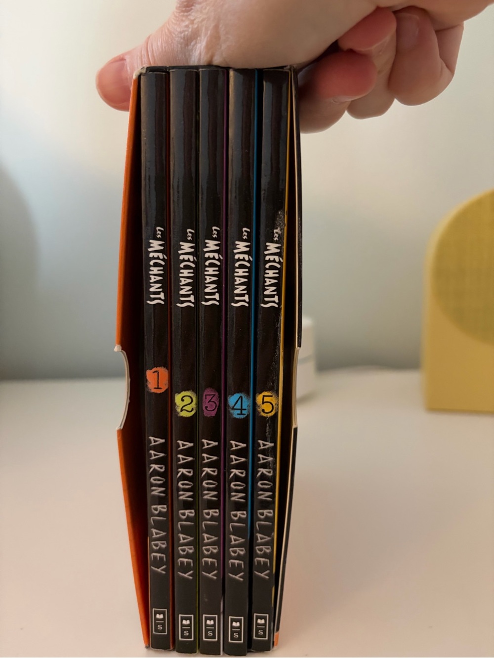 The Bad Guys Book Series Volumes 1-5 – French language edition